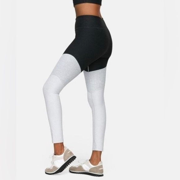 Outdoor Voices Medium Grey Black Colorblock Cropped Leggings - Picture 1 of 5